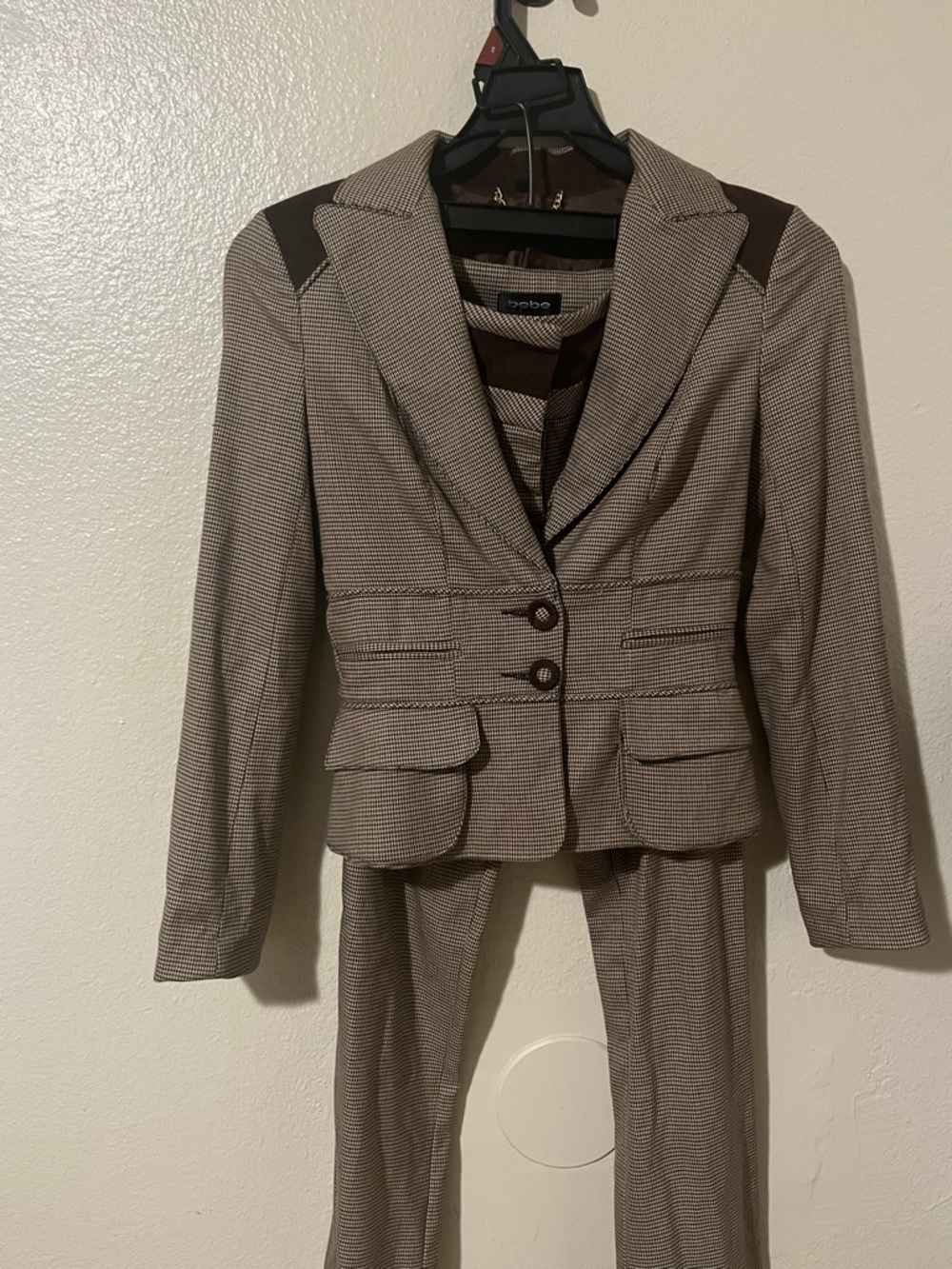 VTG Bebe Womens Houndstooth Blazer Pants Suit Set Size 2 Brown Career Office